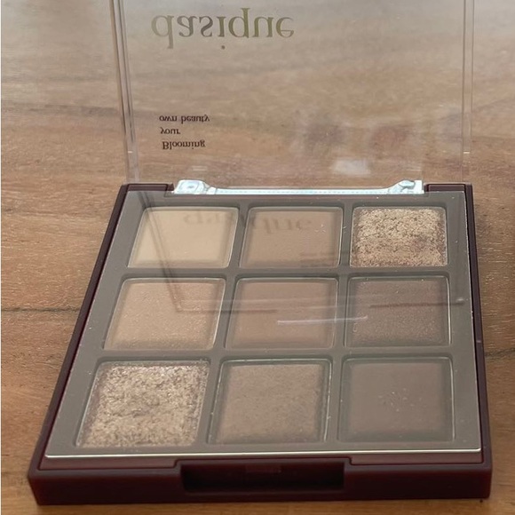 New Eyeshadow Palette（not pay） - Picture 2 of 3
